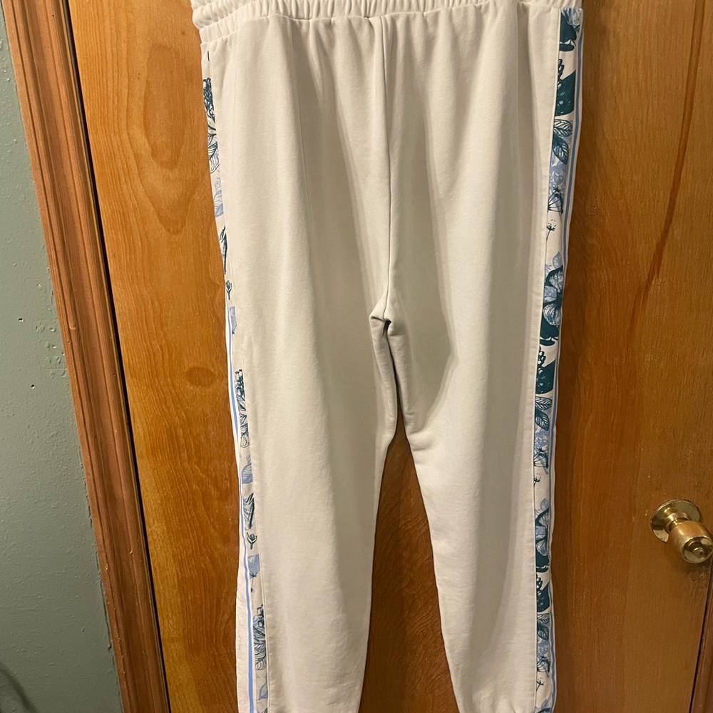 Fabletics Athletics Botanical Sweatpants - Picture 3 of 4